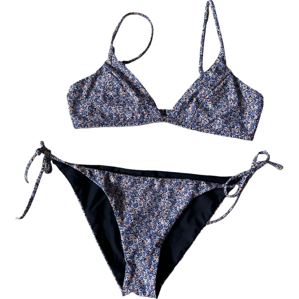 Rip Curl Floral string Bikini with reversible bottoms size large